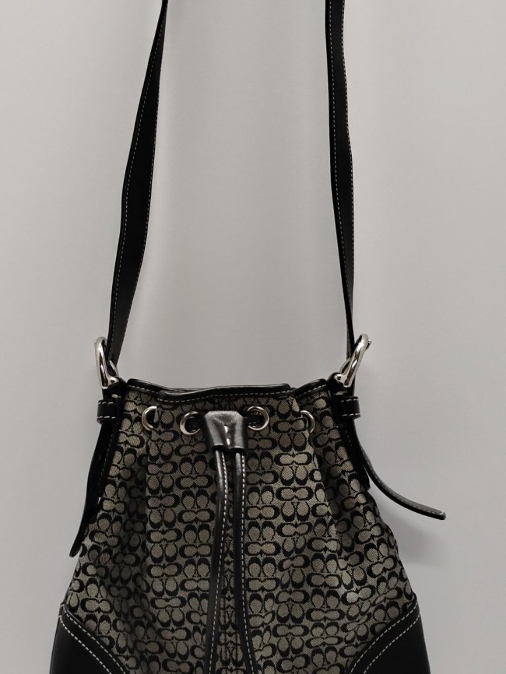 Vintage Coach Y2K Black Signature Jacquard Hobo Bucket Bag — EUC - Picture 3 of 13